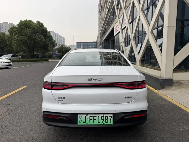 BYD Seal 05 DM-i — Фото автомобиля 18