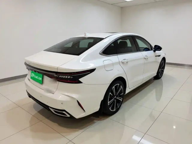 Chery Arrizo 8 — Фото автомобиля 6