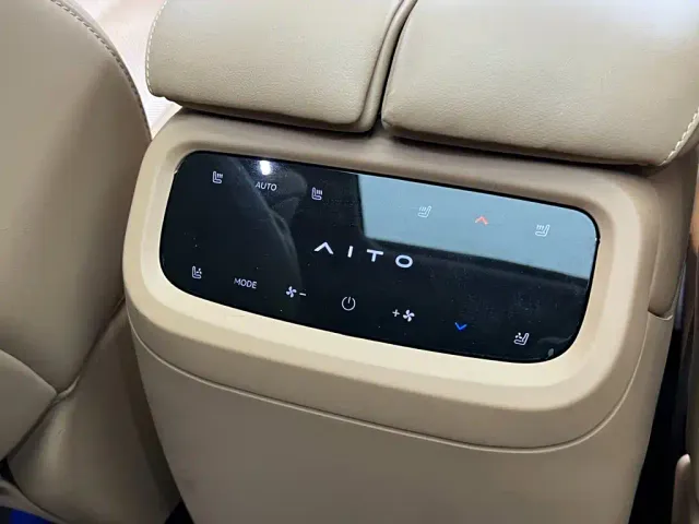 Aito M7 — Фото автомобиля 21