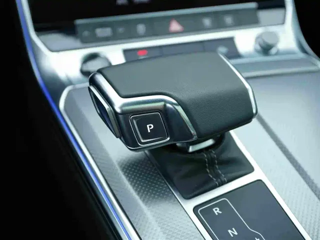 Audi Audi A6L New Energy 2022 55 TFSI e quattro — Фото автомобиля 8