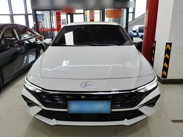 Hyundai Elantra 2023 1.5L CVT GLX Elite Edition — Фото автомобиля 2