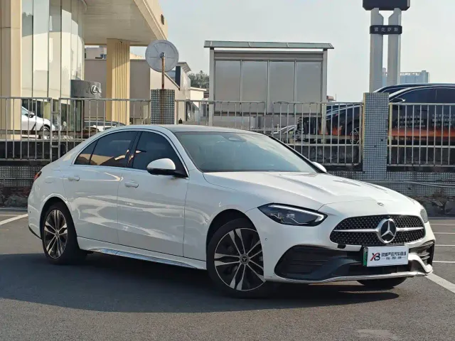 Mercedes-Benz C-Class — Фото автомобиля 4