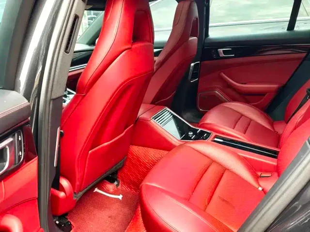 Porsche Panamera — Фото автомобиля 3