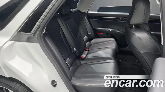 Hyundai Grandeur GN7 — Фото автомобиля 17