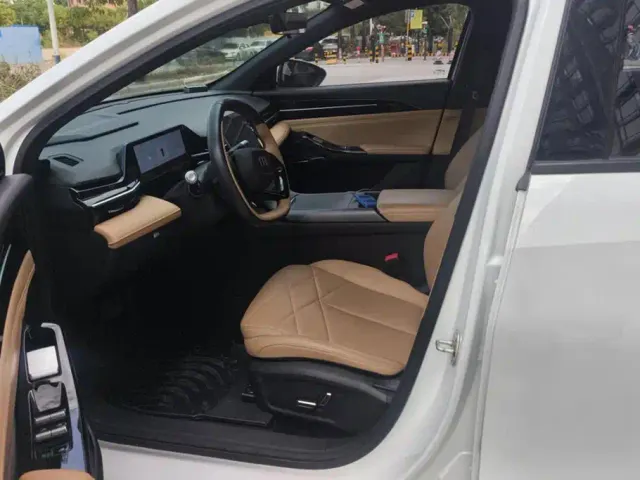 Geely Galaxy L6 — Фото автомобиля 9