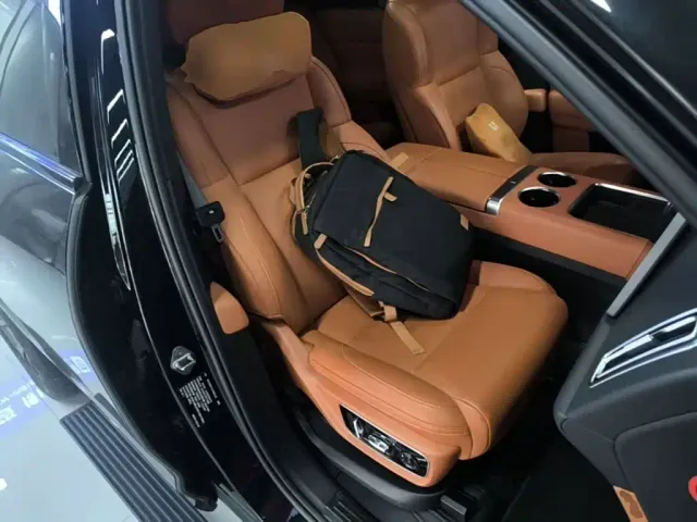Li Auto L7 — Фото автомобиля 19
