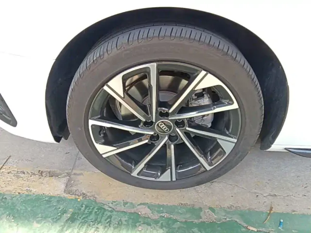 Audi A4L — Фото автомобиля 22