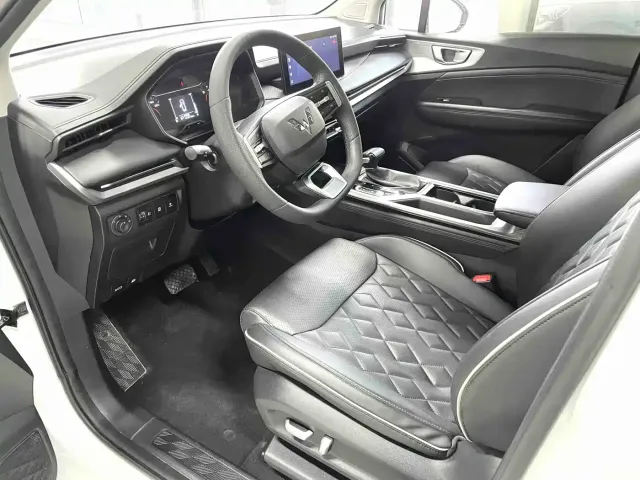 Wuling Jiachen — Фото автомобиля 7