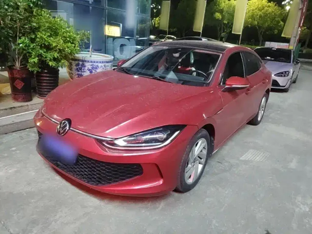 Фотография автомобиля — Volkswagen Lamando