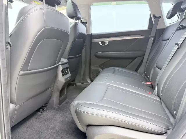 Wuling Asta — Фото автомобиля 4
