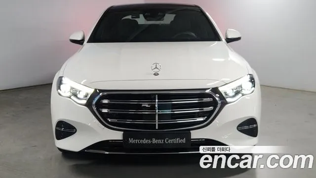 Mercedes-Benz E-Class E-класс W214 E300 4MATIC Exclusive — Фото автомобиля 3