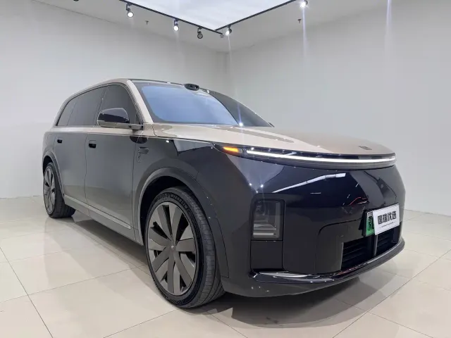 Li Auto L9 — Фото автомобиля 3
