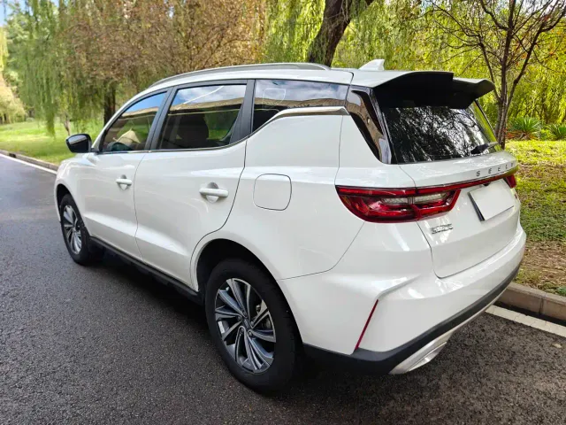 Geely Vision X6 — Фото автомобиля 5