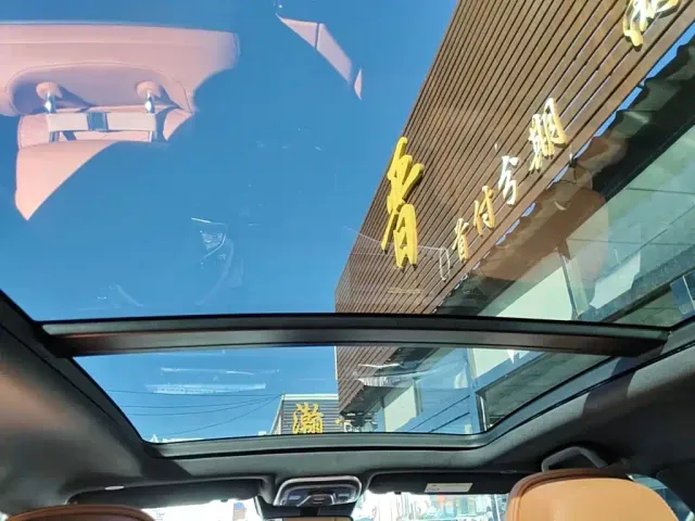 BYD Tang — Фото автомобиля 17