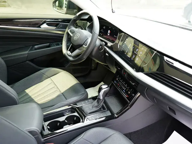 Volkswagen Passat — Фото автомобиля 11