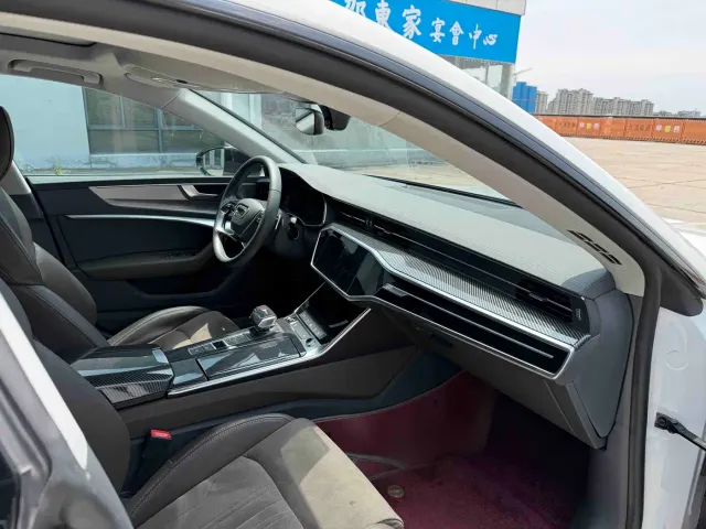 Audi A7L — Фото автомобиля 11