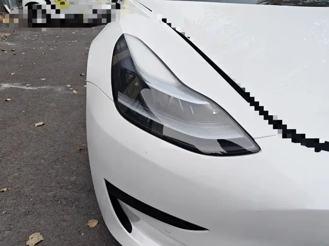 Tesla Model 3 — Фото автомобиля 7