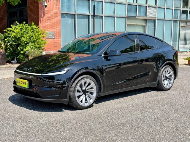 Фотография автомобиля — Tesla Model Y