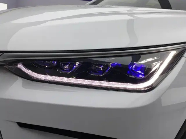 BYD Tang — Фото автомобиля 5