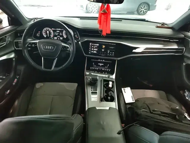 Audi A6L — Фото автомобиля 9