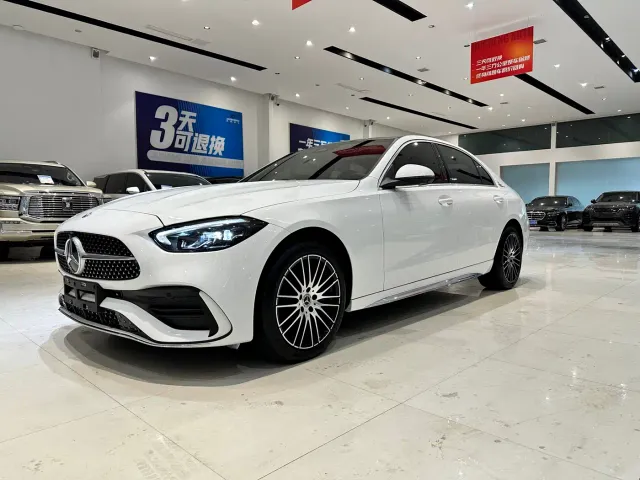 Фотография автомобиля — Mercedes-Benz C-Class
