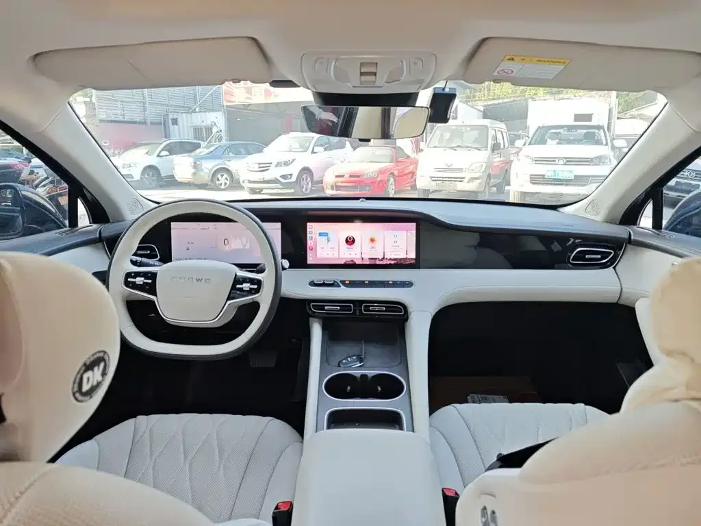 Roewe Roewe D7 2023 DMH 125km Flagship Edition — Фото автомобиля 9