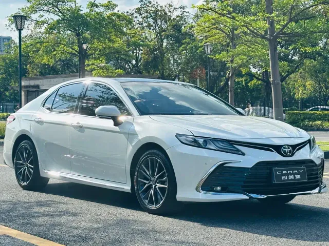 Toyota Camry — Фото автомобиля 3