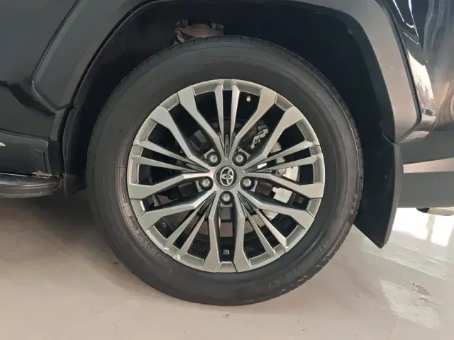 Toyota Wildlander — Фото автомобиля 6