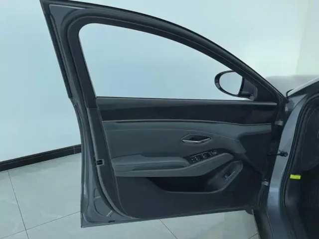 BYD Qin L — Фото автомобиля 7