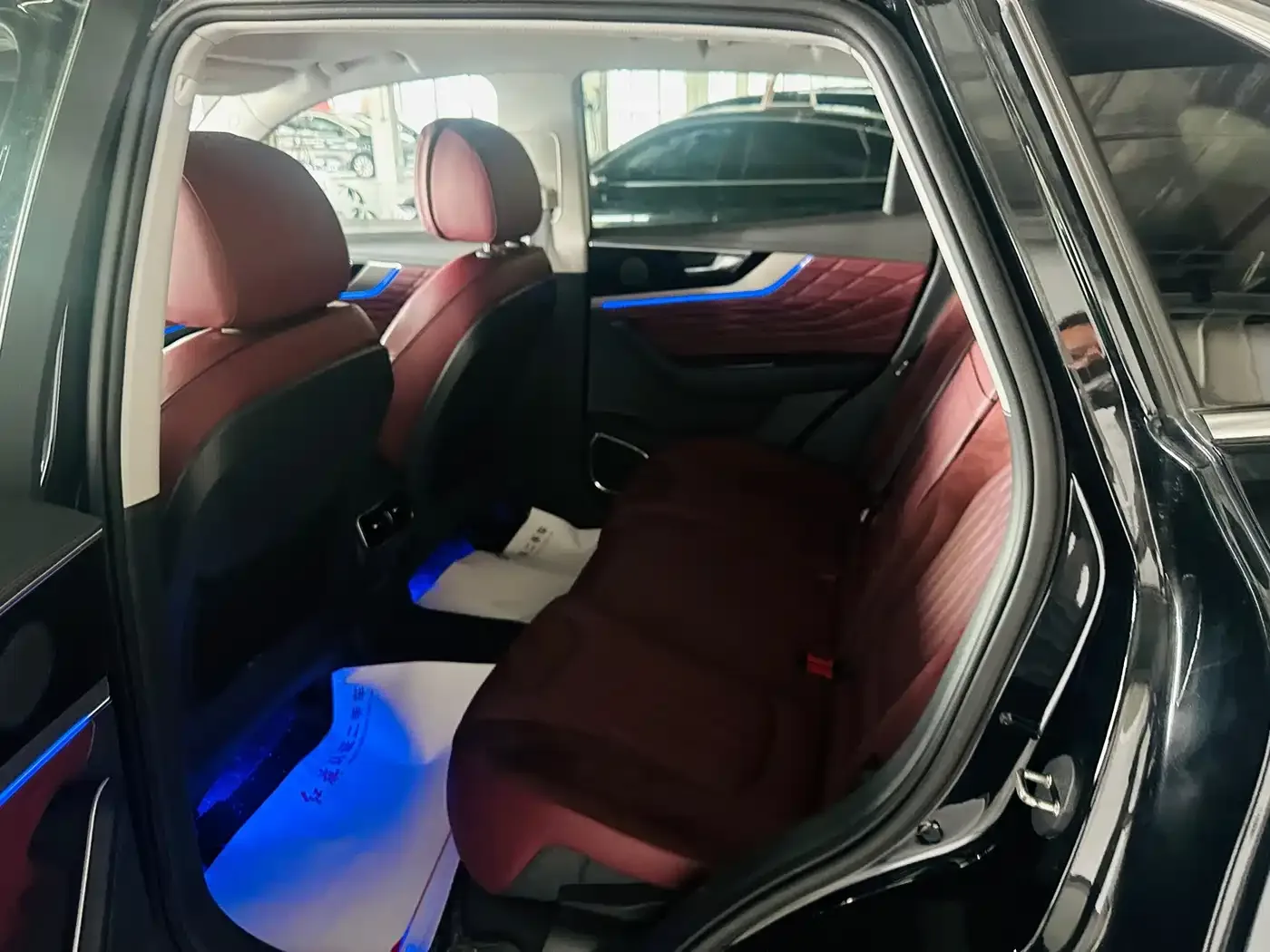 Hongqi Hongqi HS5 2022 Facelift 2.0T Smart Flag Enjoyment AWD Edition — Фото автомобиля 4