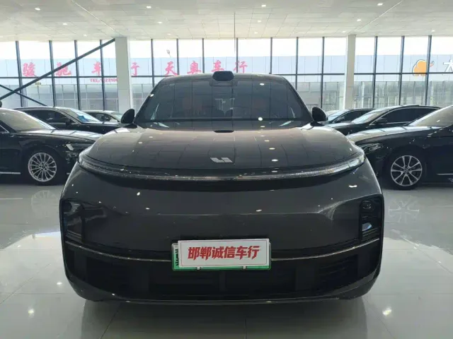 Li Auto L9 — Фото автомобиля 2