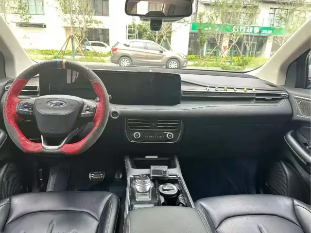 Ford Edge — Фото автомобиля 6