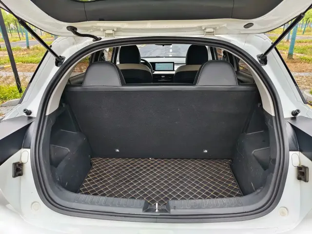 Geely Geometry E Firefly — Фото автомобиля 14