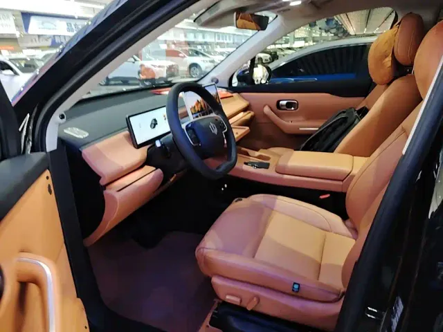 Leapmotor C16 — Фото автомобиля 14