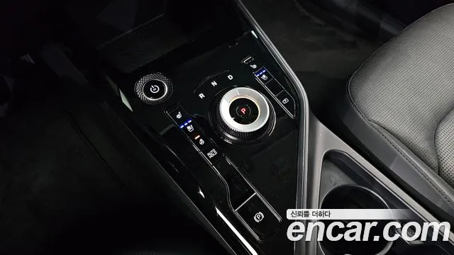Kia Niro — Фото автомобиля 12