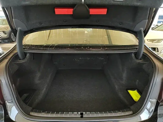 BMW 5 Series — Фото автомобиля 18