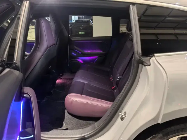 Nio ET5 Touring — Фото автомобиля 4