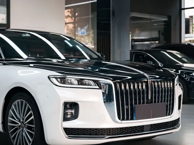Hongqi H9 — Фото автомобиля 7