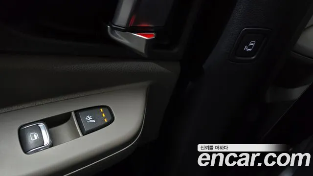 Kia Carnival Generation 4 — Фото автомобиля 20