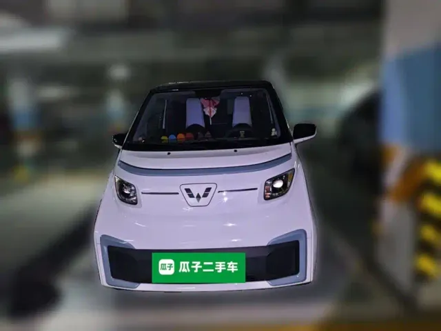 Wuling NanoEV — Фото автомобиля 2