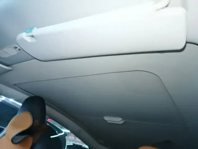 Tesla Model Y — Фото автомобиля 17