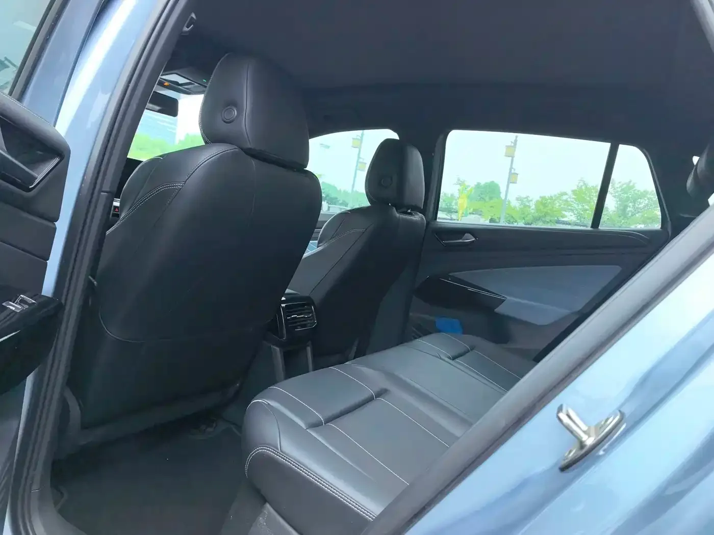 Volkswagen Volkswagen ID.4 X 2021 Pure+ Long Range Edition — Фото автомобиля 7