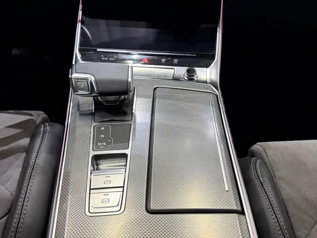 Audi A6L — Фото автомобиля 9