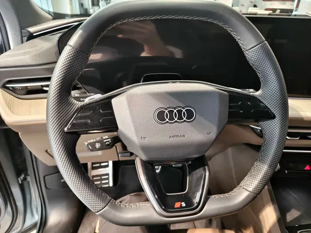 Audi Q5L — Фото автомобиля 11