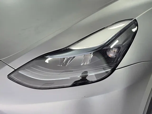 Tesla Model Y — Фото автомобиля 10