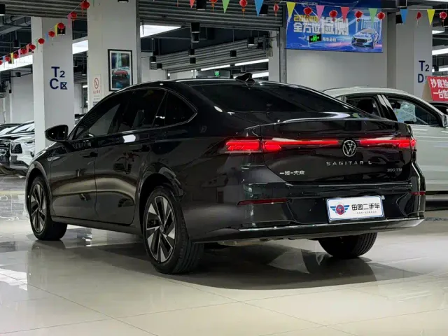 Volkswagen Sagitar — Фото автомобиля 4