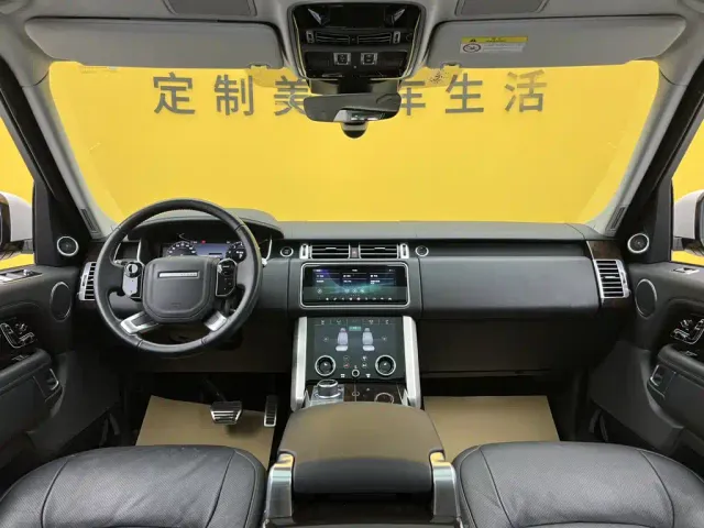 Land Rover Range Rover 2021 3.0 L6 Heritage Edition — Фото автомобиля 10