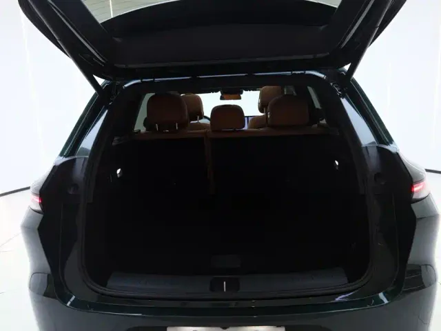 Li Auto L6 — Фото автомобиля 14