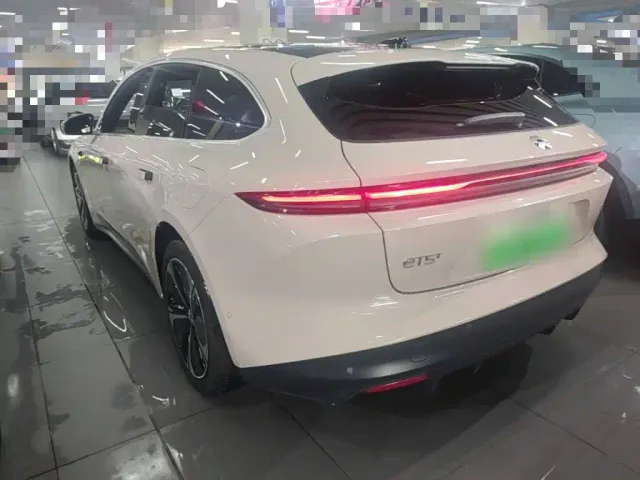 Nio ET5 Touring — Фото автомобиля 4