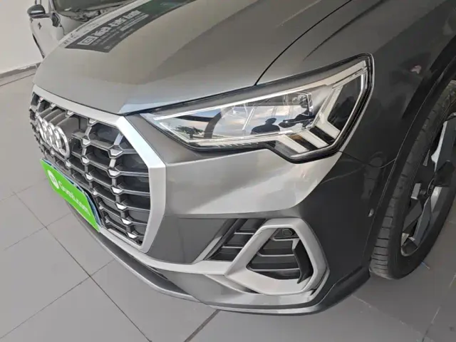 Audi Q3 — Фото автомобиля 23